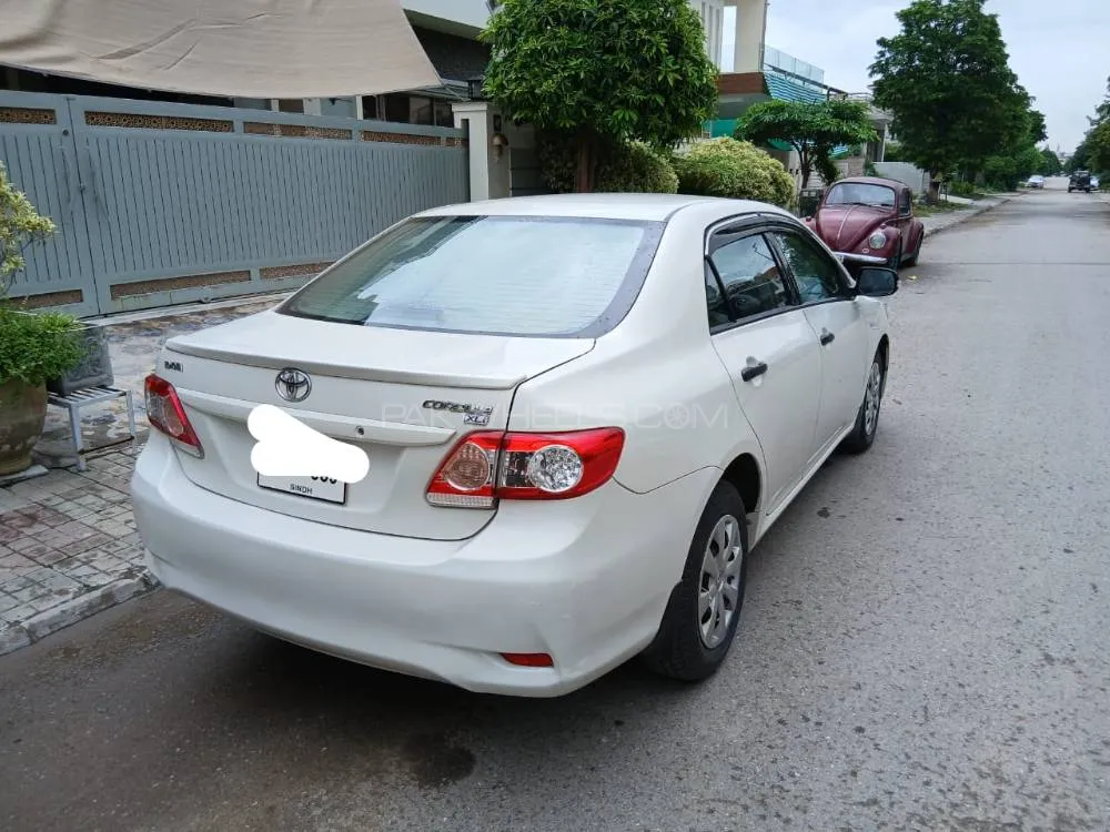 Toyota Corolla 2013 for Sale in Islamabad Image-1
