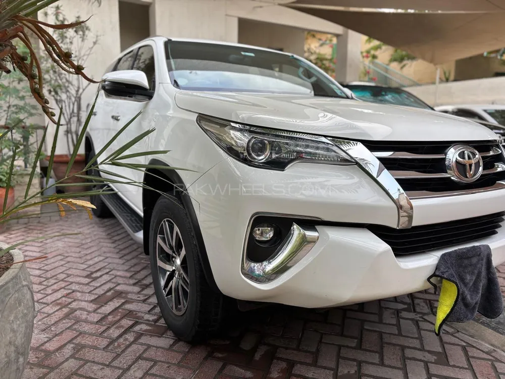 Toyota Fortuner 2018 for Sale in Karachi Image-1