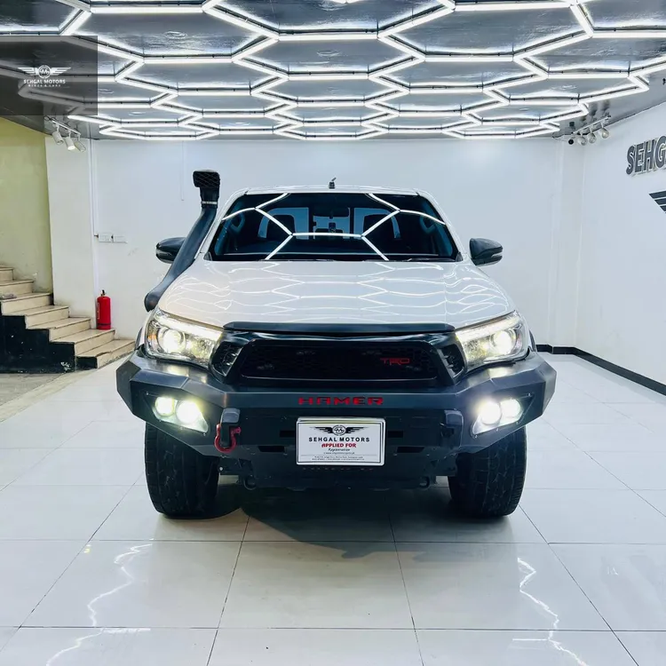 Toyota Hilux 2021 for Sale in Islamabad Image-1