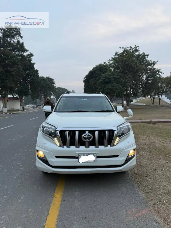 Toyota Prado 2017 for Sale in Gujranwala Image-1