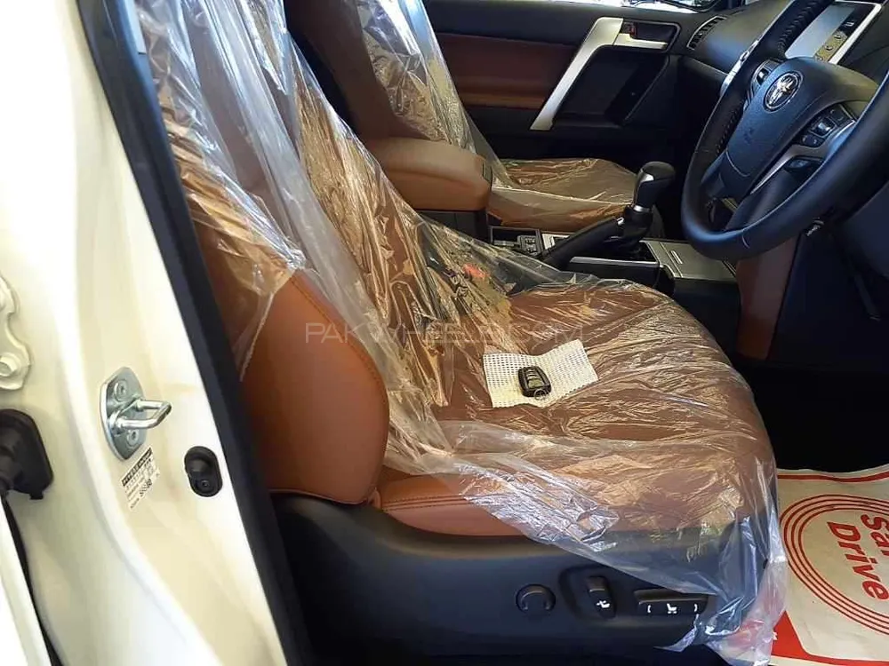 Toyota Prado 2021 for Sale in Lahore Image-1