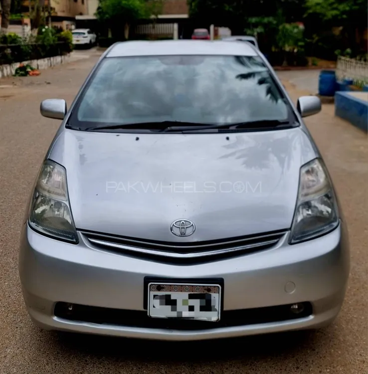Toyota Prius 2011 for Sale in Karachi Image-1