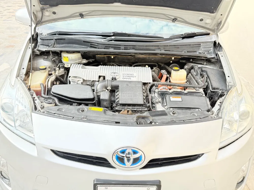 Toyota Prius 2010 for Sale in Islamabad Image-1