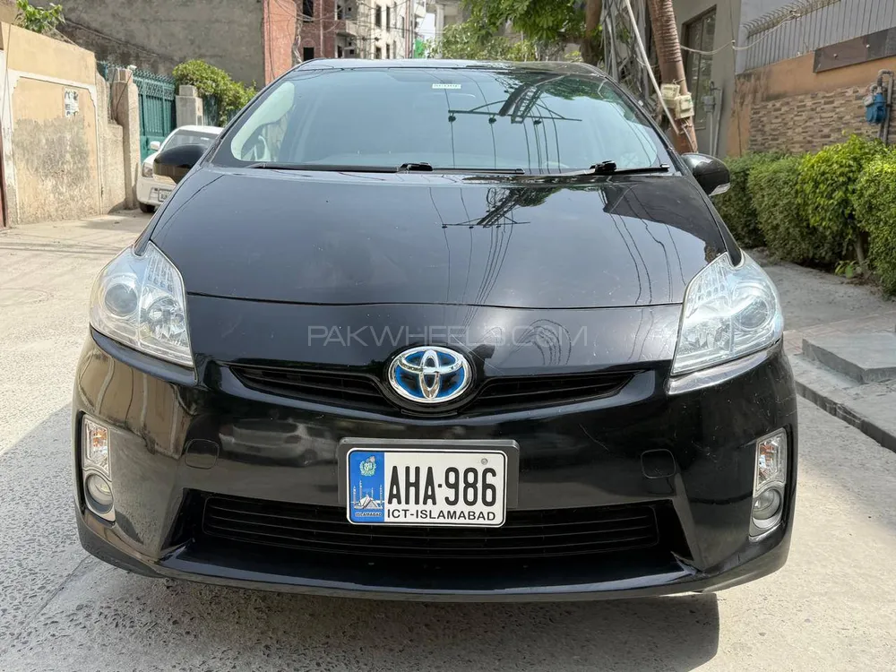 Toyota Prius 2011 for Sale in Lahore Image-1