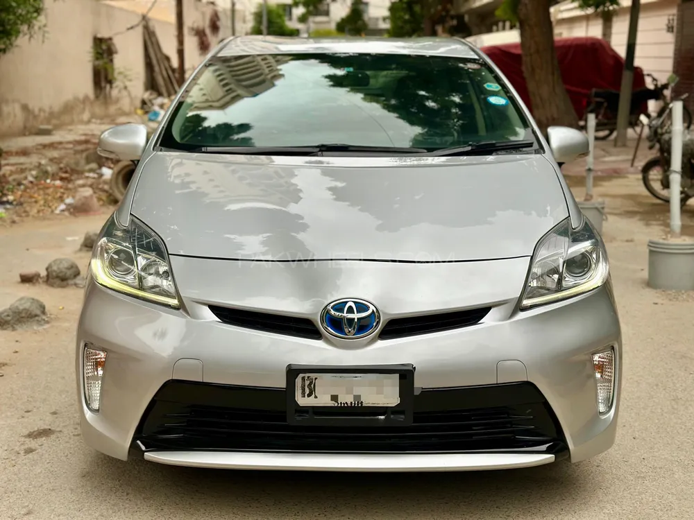 Toyota Prius 2013 for Sale in Karachi Image-1