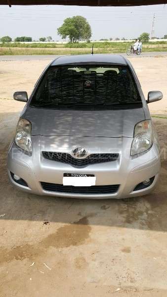 Toyota Vitz 2007 for Sale in Chakwal Image-1