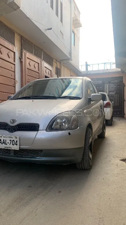 Toyota Vitz 2000 for Sale in Quetta Image-1
