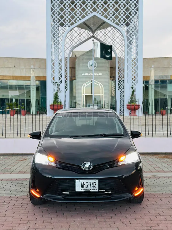 Toyota Vitz 2014 for Sale in Islamabad Image-1