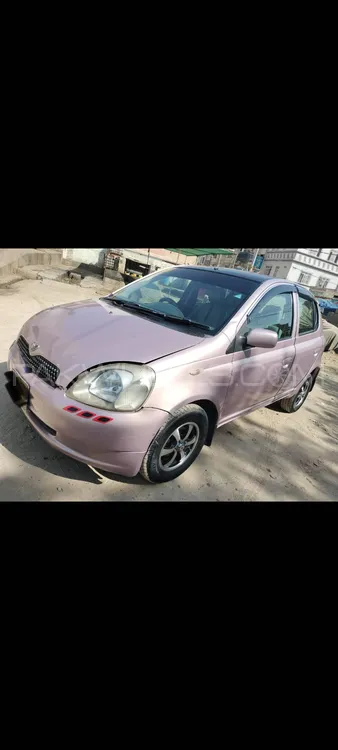 Toyota Vitz 2000 for Sale in Karachi Image-1