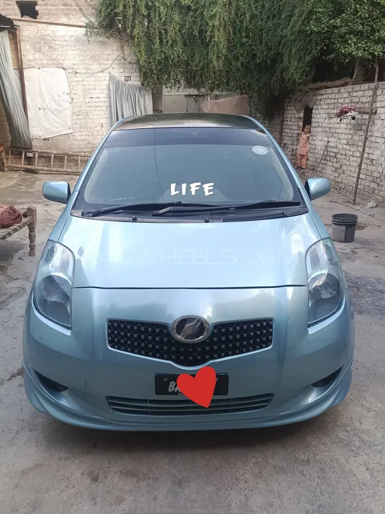 Toyota Vitz 2006 for Sale in Peshawar Image-1