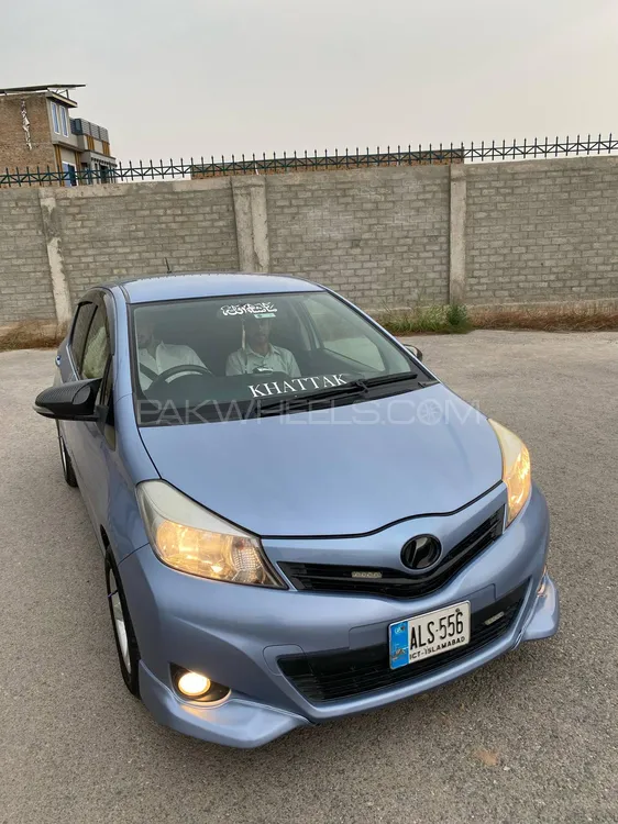 Toyota Vitz 2014 for Sale in Peshawar Image-1