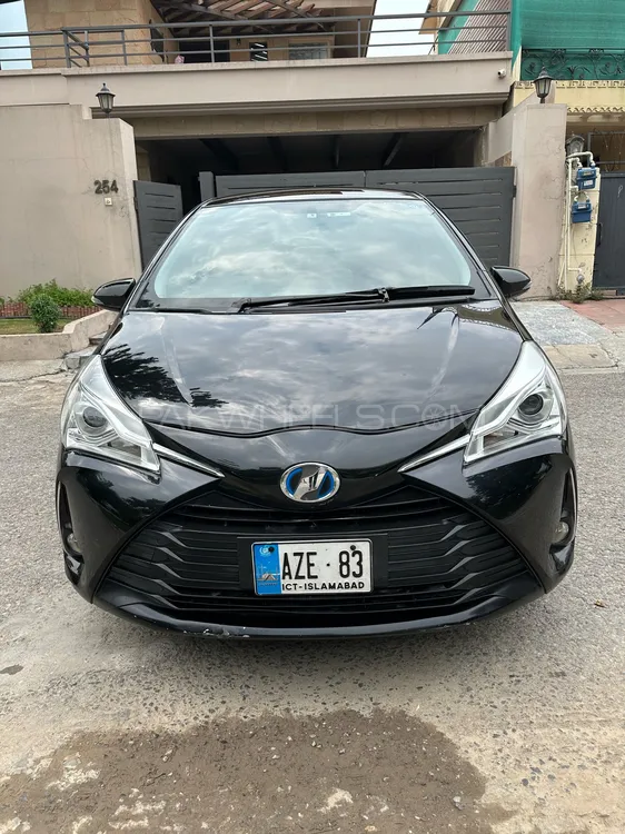 Toyota Vitz 2017 for Sale in Islamabad Image-1