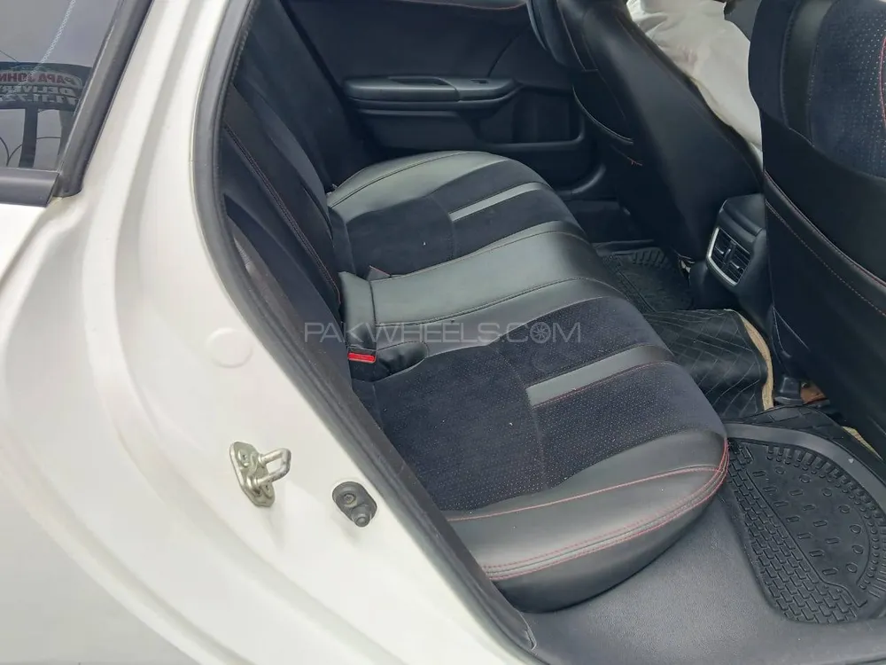 Honda Civic 2017 for Sale in Faisalabad Image-1