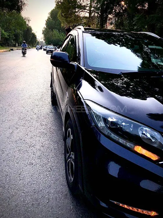 Honda Vezel 2014 for Sale in Islamabad Image-1