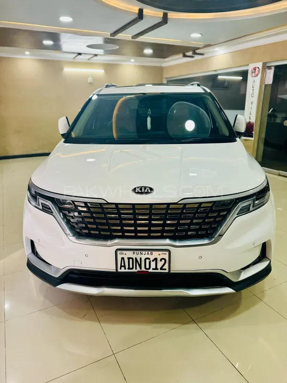 KIA Carnival 2021 for Sale in Peshawar Image-1