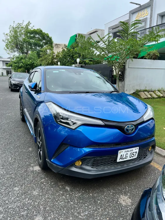 Toyota C-HR 2017 for Sale in Lahore Image-1