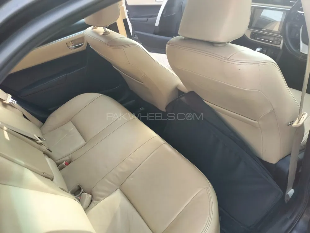 Toyota Corolla 2018 for Sale in Karachi Image-1