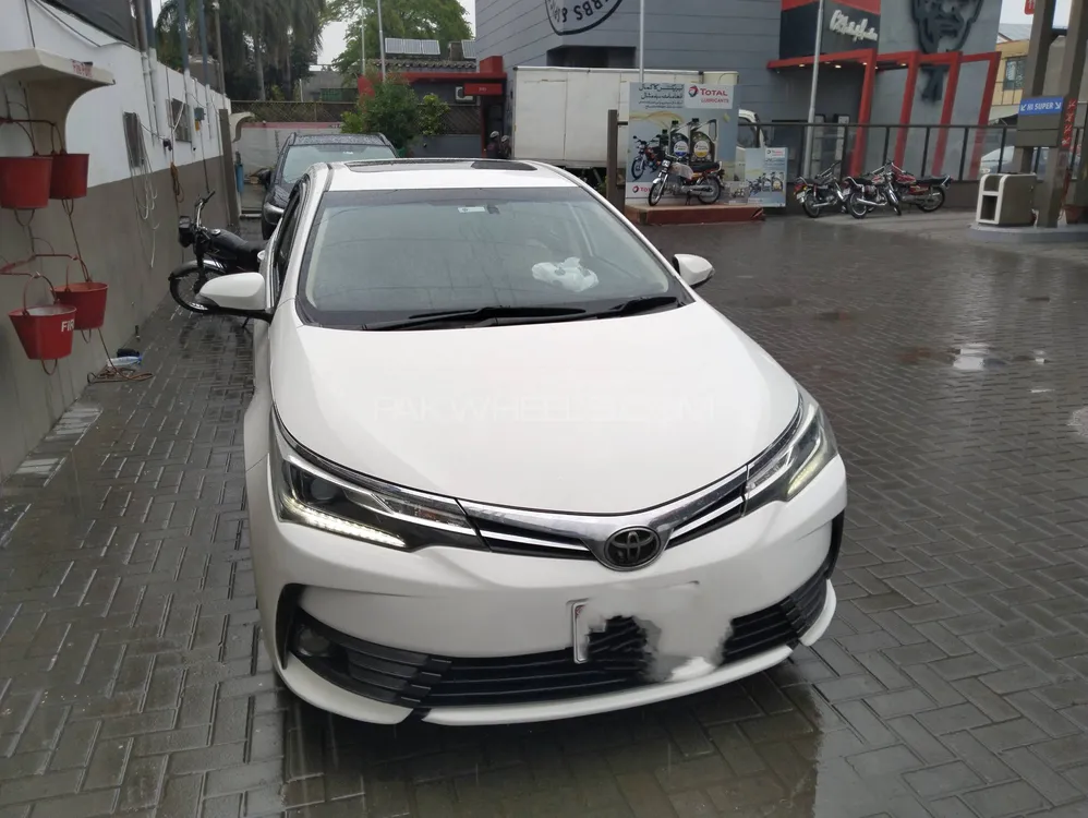 Toyota Corolla 2020 for Sale in Karachi Image-1