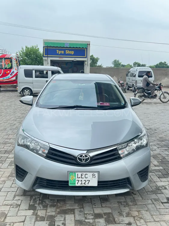 Toyota Corolla 2015 for Sale in Gujrat Image-1