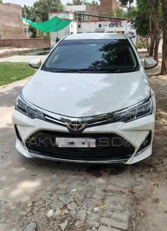 Toyota Corolla 2014 for Sale in Lahore Image-1