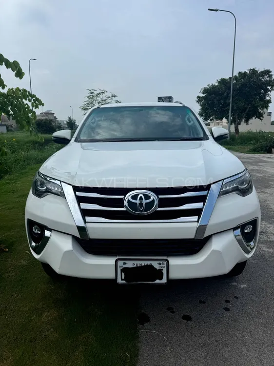 Toyota Fortuner 2018 for Sale in Lahore Image-1