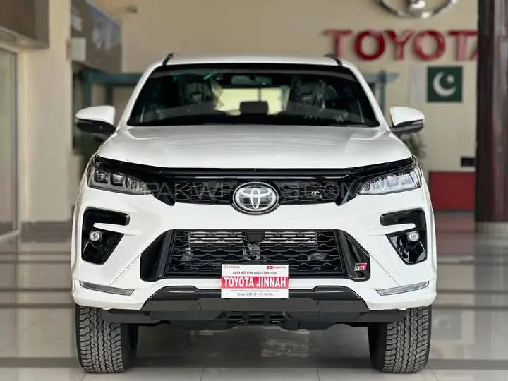 Toyota Fortuner 2025 for Sale in Karachi Image-1