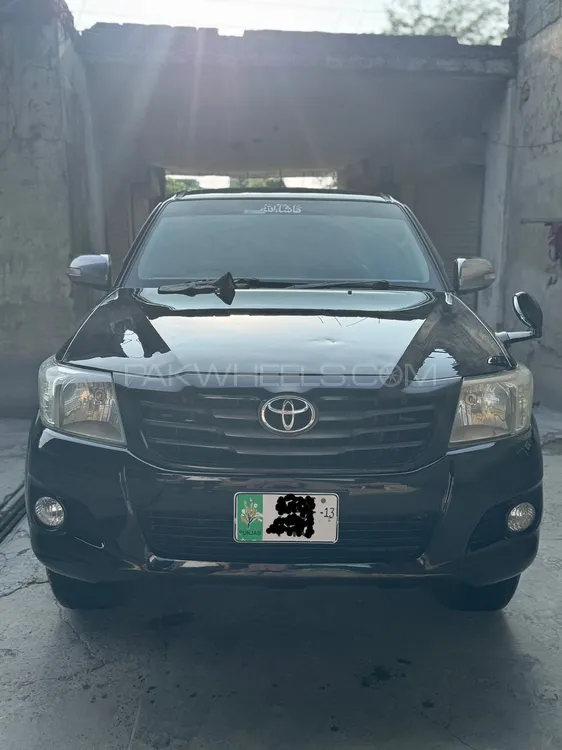 Toyota Hilux 2013 for Sale in Jhelum Image-1