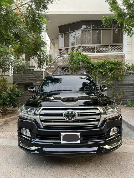 Toyota Land Cruiser 2016 for Sale in Karachi Image-1