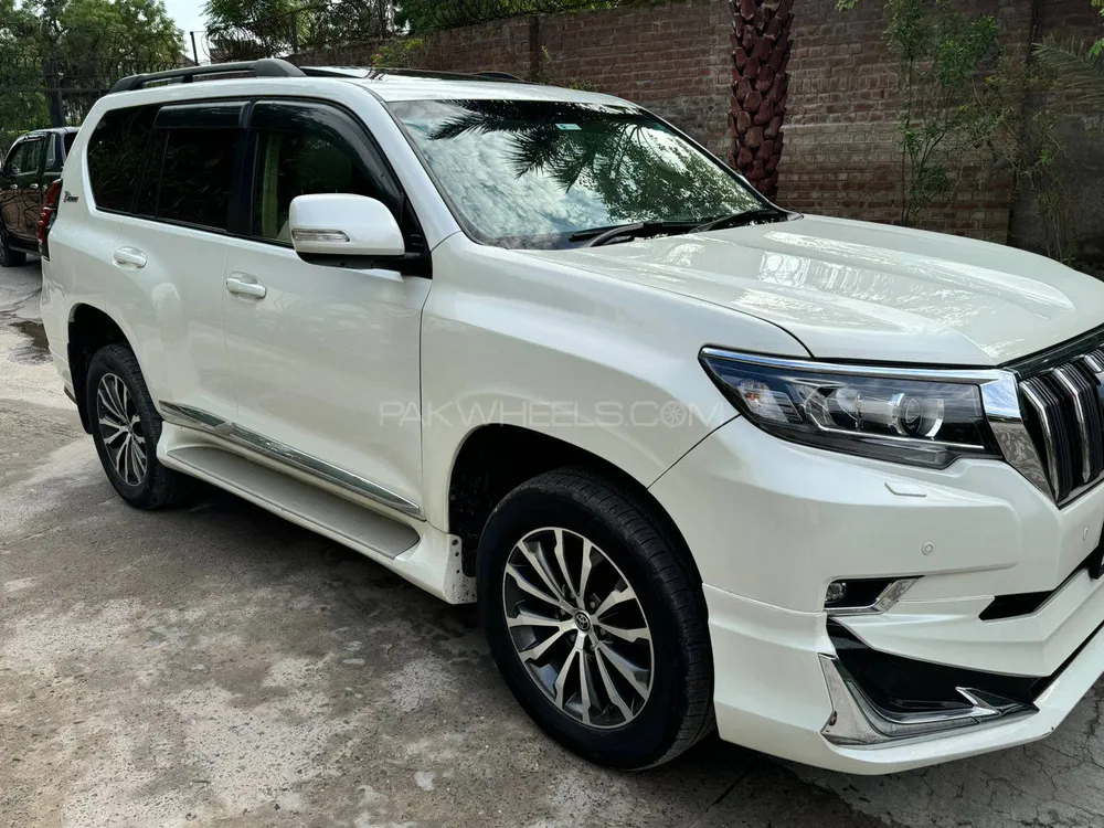 Toyota Prado 2015 for Sale in Faisalabad Toyota Prado 2015 for Sale in Faisalabad Image-2