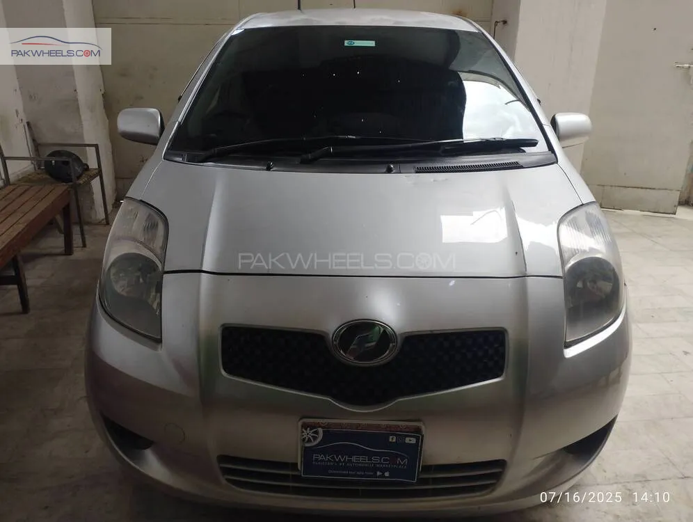 Toyota Vitz 2005 for Sale in Peshawar Image-1