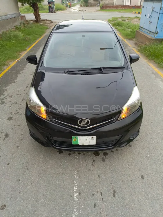 Toyota Vitz 2011 for Sale in Faisalabad Image-1