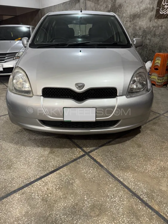 Toyota Vitz 1999 for Sale in Lahore Image-1