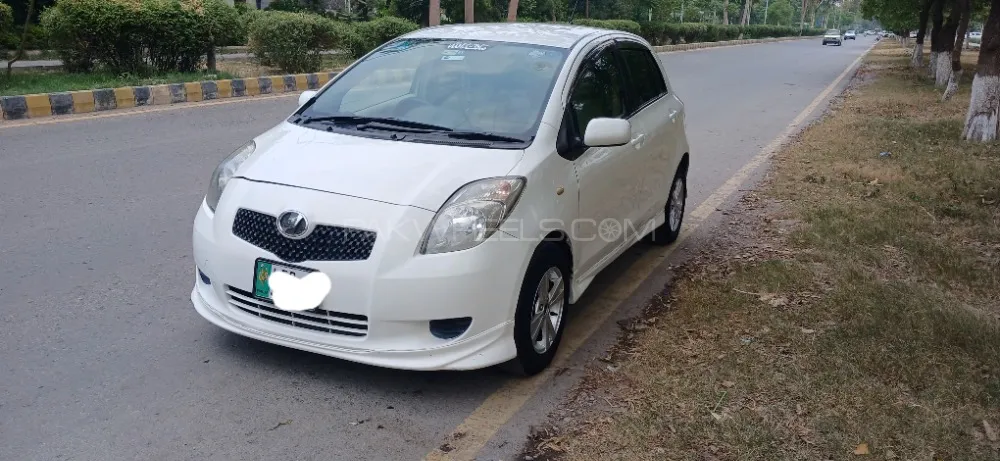 Toyota Vitz 2006 for Sale in Peshawar Image-1