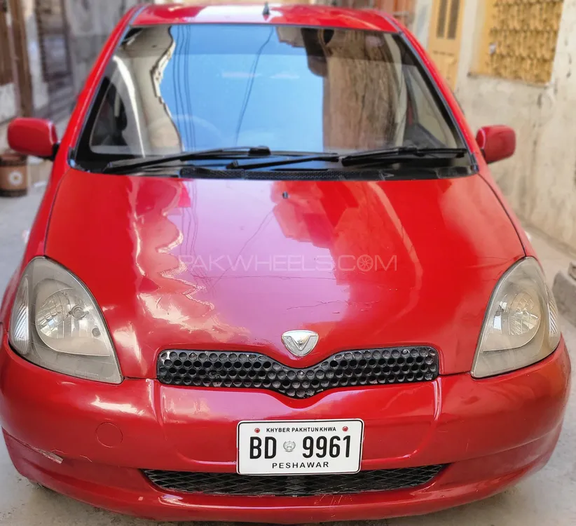 Toyota Vitz 2000 for Sale in Peshawar Image-1