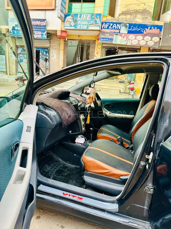 Toyota Vitz 2005 for Sale in Quetta Image-1