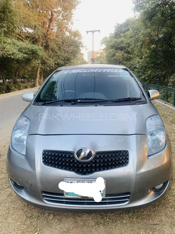 Toyota Vitz 2006 for Sale in Lahore Image-1
