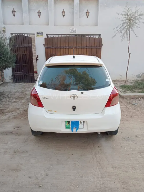 Toyota Vitz 2006 for Sale in Jhang Image-1