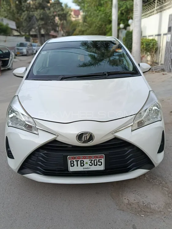Toyota Vitz 2017 for Sale in Karachi Image-1