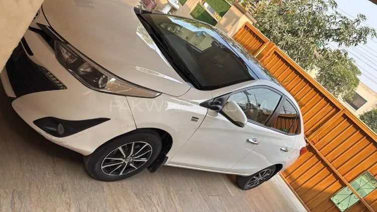 ٹویوٹا یارس سیڈان 2022 for Sale in لاہور Image-1