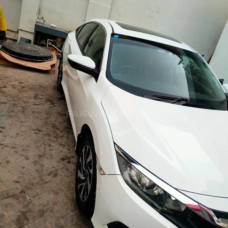 Honda Civic 2018 for Sale in Karachi Image-1