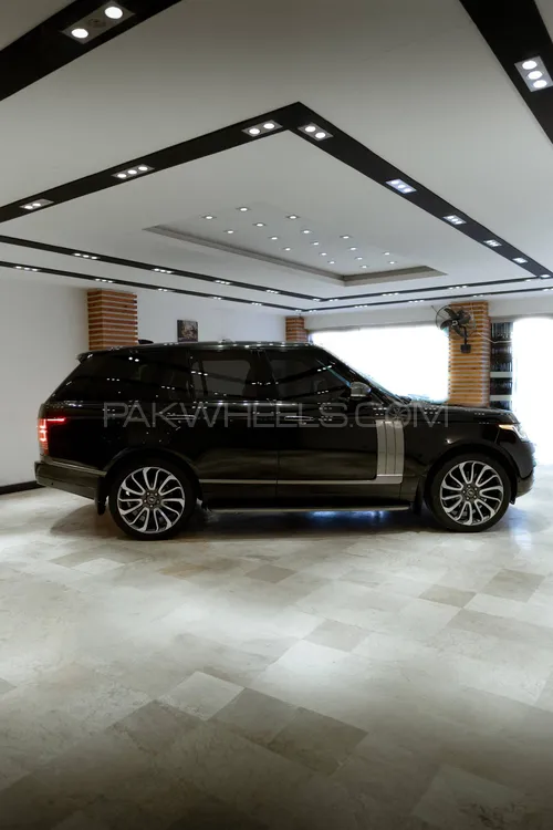 Range Rover Vogue 2017 for Sale in Islamabad Range Rover Vogue 2017 for Sale in Islamabad Image-4