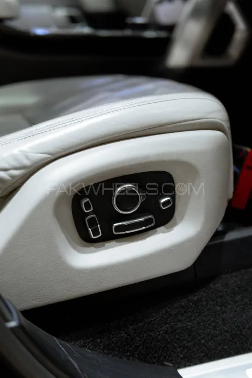 Range Rover Vogue 2017 for Sale in Islamabad Range Rover Vogue 2017 for Sale in Islamabad Image-18