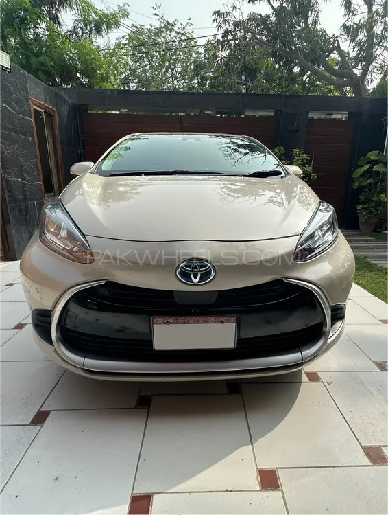 Toyota Aqua 2021 for Sale in Karachi Image-1