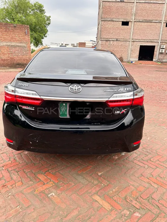Toyota Corolla 2019 for Sale in Okara Image-1