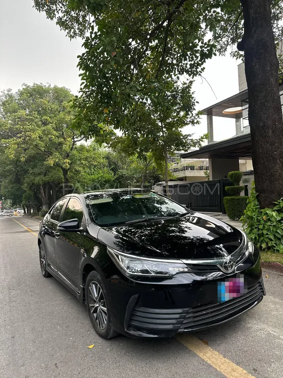 Toyota Corolla 2020 for Sale in Lahore Image-1