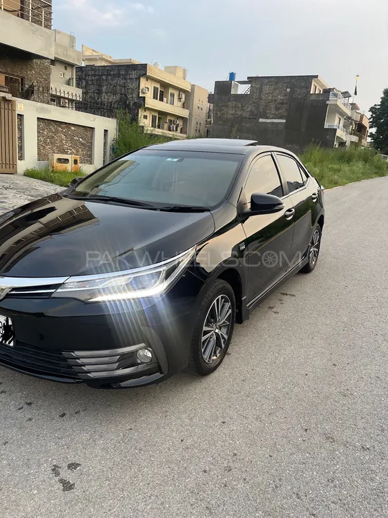 Toyota Corolla 2017 for Sale in Islamabad Image-1