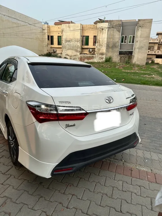 Toyota Corolla 2017 for Sale in Lahore Image-1
