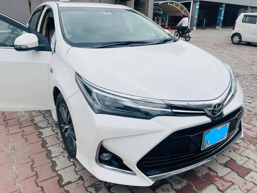 Toyota Corolla 2021 for Sale in Faisalabad Image-1
