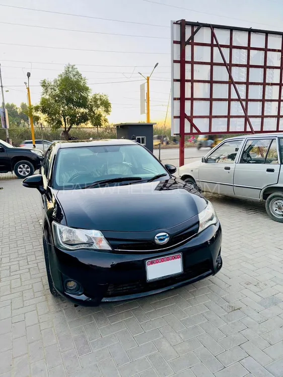 Toyota Corolla Axio 2014 for Sale in Karachi Image-1