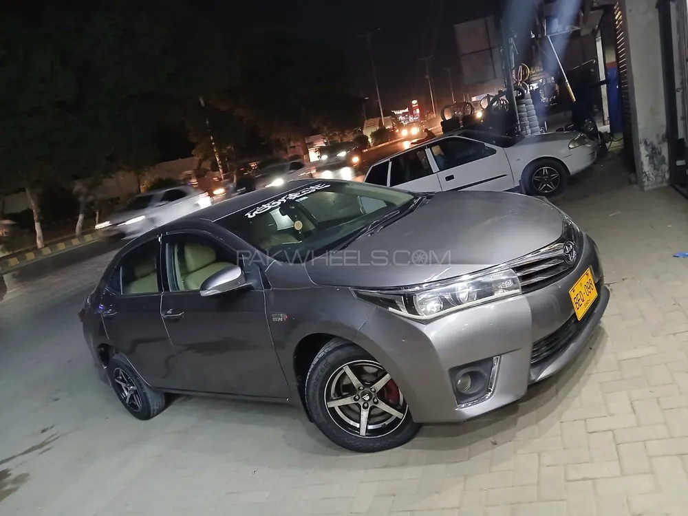 Toyota Corolla 2015 for Sale in Karachi Image-1